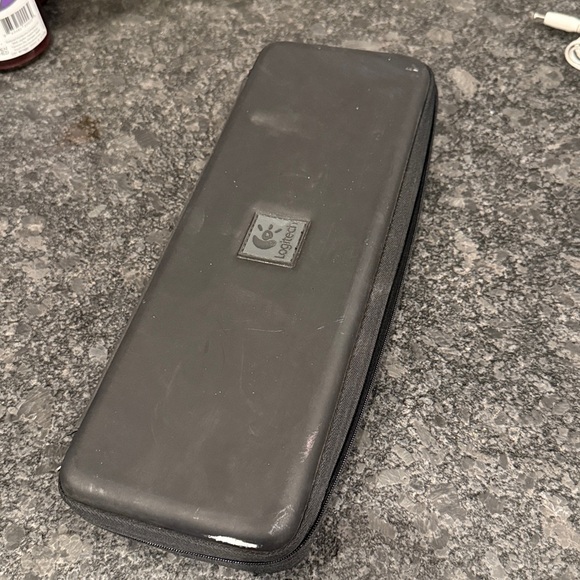 Logitech mm50 Portable Speakers for iPod (iPod not included) - Picture 10 of 10